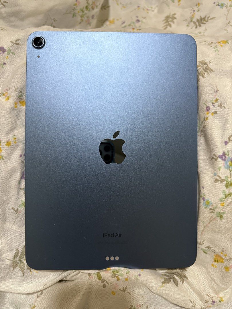 iPad Air 5 (256gb - WIFI only) (Category: iPad) located in Manila. Submitted by ccjp0516 (Listing ID 1469942800, Image 3). Description: iPad Air 5th gen 256gb Wifi only In very good condition With tempered glass and cover since day 1 Will include goojodoq pen No box, no charger Slightly negotiable RFS: Not being used much.