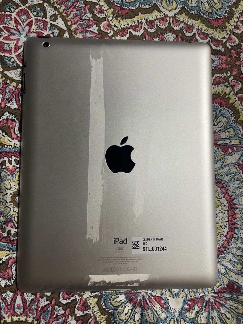 IPAD GEN3 (Category: Other Mobile & Gadget Accessories) located in Manila. Submitted by wisefalcon_87a86d (Listing ID 1469904654, Image 1). Description: Ipad Gen 3 32GB .