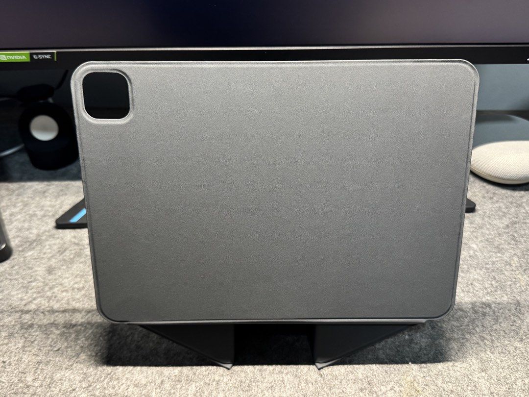 Ipad Pro M4 11” Folding Case (Category: Cases & Sleeves) located in Manila. Submitted by eisokawaii (Listing ID 1469896774, Image 3). Description: Ipad Pro M4 11” Folding Case Price is Negotiable Good as New (no scratches / discoloration on leather) Complete with Box Origami Case similar to MOFT Brand Meet up around Manila, preferably Robinsons Place Manila / via Lalamove Can also do meet ups in Muntinlupa Area, preferably near Munisipyo.