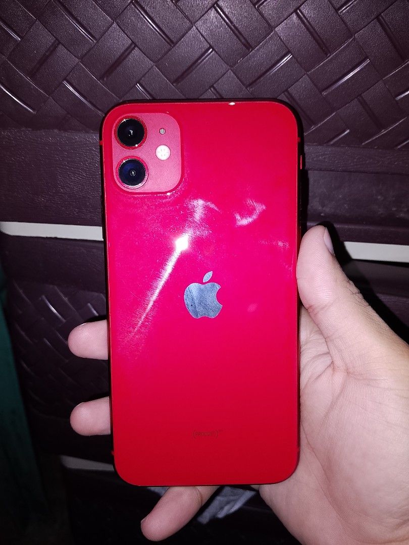 IPHONE 11 128GB 70%BH original (Category: iPhone 11 Series) located in Caloocan City. Submitted by kristanzzzx (Listing ID 1469790064, Image 1). Description: - Model: Original iPhone 11 - Storage: 128GB - Color: Product Red - Battery Health: 70% - Condition / Issues: Has a hairline scratch and a small black spot on the display (kindly check photos for exact details) - Features: True Tone and Face ID are all working properly - Meetup locations ava