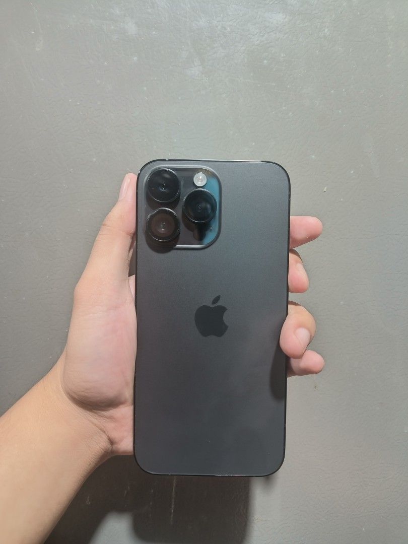 IPhone 14 Pro Max 256gb Black (Category: iPhone 14 Series) located in Caloocan City. Submitted by nocru.bargain (Listing ID 1469765893, Image 2). Description: Sell/Trade IPhone 14 Pro Max Sell / Trade IPhone 14 Pro Max IPhone 14 Pro Max Space Black 256GB 82% Battery Health No Issue Minimal Side Scratches Goods Front and Back Unit/Box/Case Replacement Cord P30K Trade sa Lower Unit + Cash Quezon/ LRT1 / MRT1 .