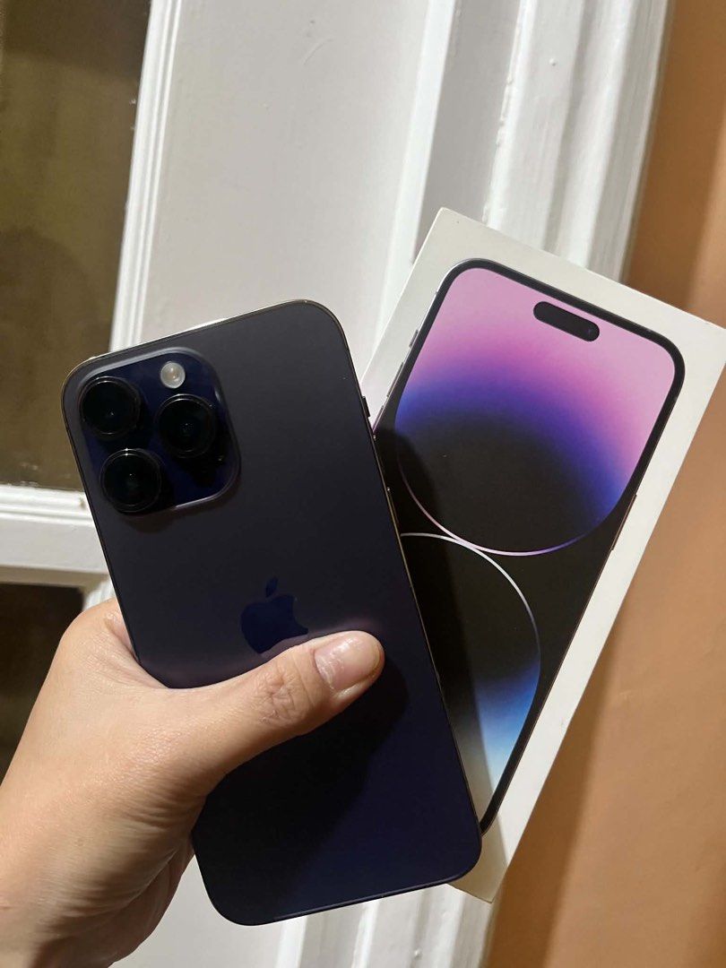 Iphone 14 promax (Category: iPhone 14 Series) located in Antipolo. Submitted by angelasanv44409 (Listing ID 1469887899, Image 1). Description: Iphone 14 promax complete with box 128 gb no sim restriction any sim pwede pwede ireset updated ios 27. Truetone working Face id working 26,500 sobrang kinis no dents. Inclusion: Original box & case. pm me Loc: Taytay￼.