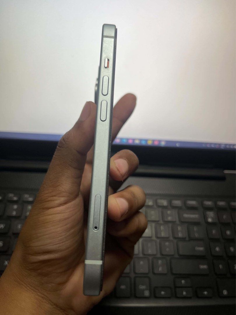 iPhone 15 256gb (Category: iPhone 15 Series) located in Quezon City. Submitted by andydrei (Listing ID 1469798121, Image 2). Description: FS/SWAP: iPhone 15 256gb 💙 -No history of repair -Factory unlocked anysim -All working goods, makinis good as new -83% orig batt -NTC Complete orig box from PMac🇵🇭 ₱26,990 may bawas pa sa sure buyer pm! 👌🏽Unli Check & Reset upon meetup 📍Qc Area open for meetup / pickup / delivery .