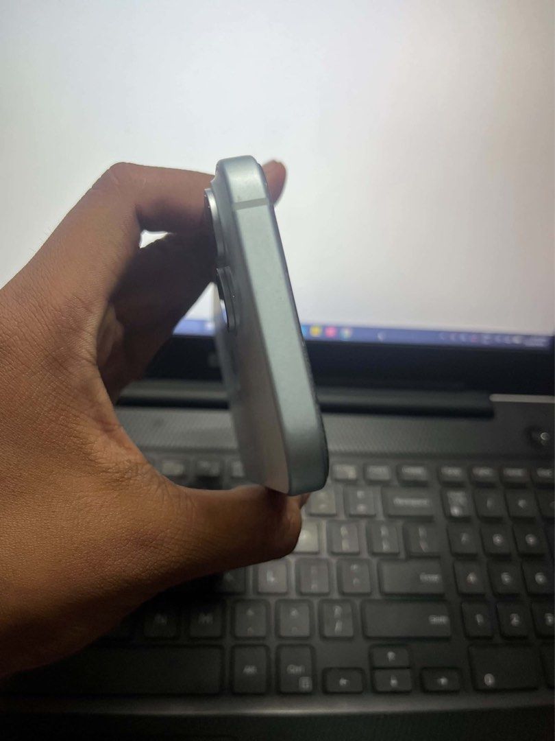 iPhone 15 256gb (Category: iPhone 15 Series) located in Quezon City. Submitted by andydrei (Listing ID 1469798121, Image 3). Description: FS/SWAP: iPhone 15 256gb 💙 -No history of repair -Factory unlocked anysim -All working goods, makinis good as new -83% orig batt -NTC Complete orig box from PMac🇵🇭 ₱26,990 may bawas pa sa sure buyer pm! 👌🏽Unli Check & Reset upon meetup 📍Qc Area open for meetup / pickup / delivery .