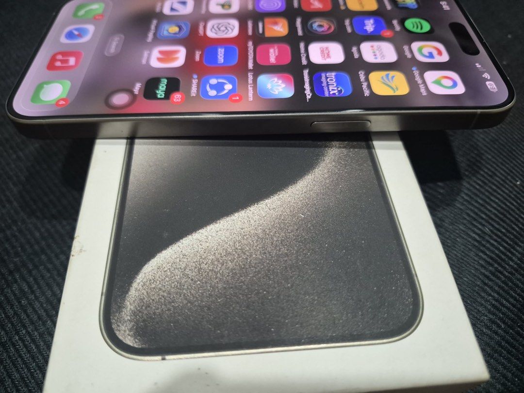 Iphone 15 pro max (Category: iPhone 15 Series) located in Manila. Submitted by livepenguin-ed781a (Listing ID 1469760885, Image 3). Description: Original Never repaeed or ooen check all you want Makinis pwede sa maarte tulad mo 256 gb Color: Titanium Globe lock Ntc approved Check want to sawa. Meet up only QC area .