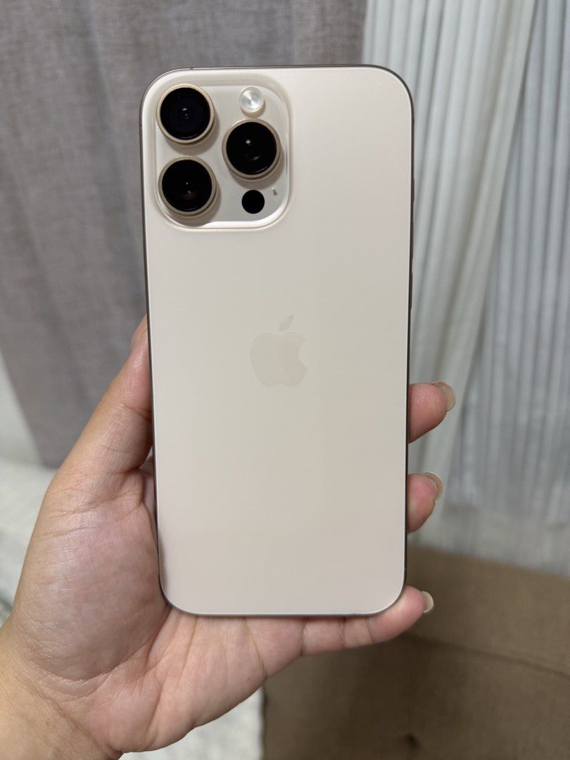 Iphone 16 pro max (Category: iPhone 16 Series) located in Caloocan City. Submitted by prelovedbyjiaaa (Listing ID 1469874248, Image 2). Description: No flaws Good as new RFS: Upgrade.
