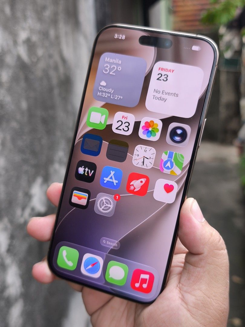 IPHONE 16 PRO MAX 256 | 95%BH | COMPLETE (Category: Other Mobile & Gadget Accessories) located in Caloocan City. Submitted by jm18345 (Listing ID 1469855041, Image 2). Description: 46,500 FIXED PRICE IPHONE 16 PRO MAX 256GB | DESERT TITANIUM | 95% BH •Local purchased & Openline •All buttons & true tone working •No repair history, money back guaranteed. •Tempered glass since day one •With original unused cable, case & box 📍South caloocan area.
