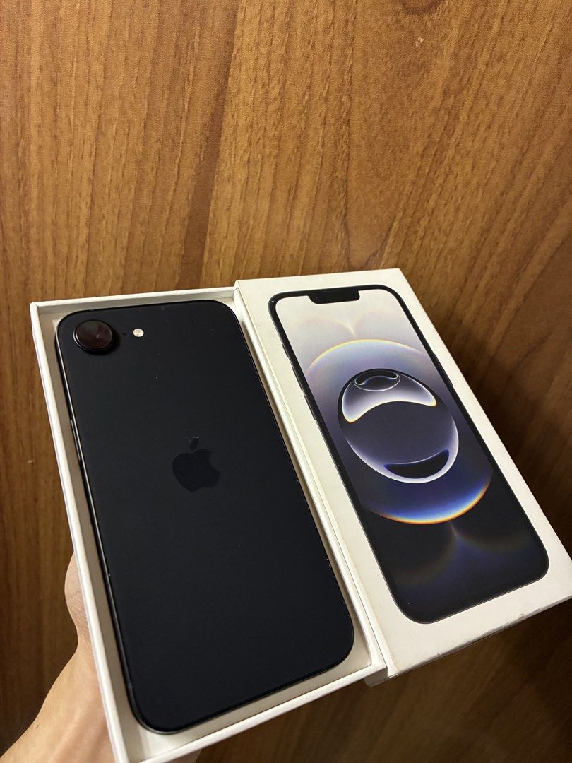 iPhone 16e 128gb 100% BH (Category: iPhone 16 Series) located in San Carlos. Submitted by marco1199 (Listing ID 1469865955, Image 2). Description: iPhone 16e 128gb Factory Unlock NTC 🇵🇭 100% Battery Health 160CC🔋 No issue Open for COD 🏠………….🚚📦.
