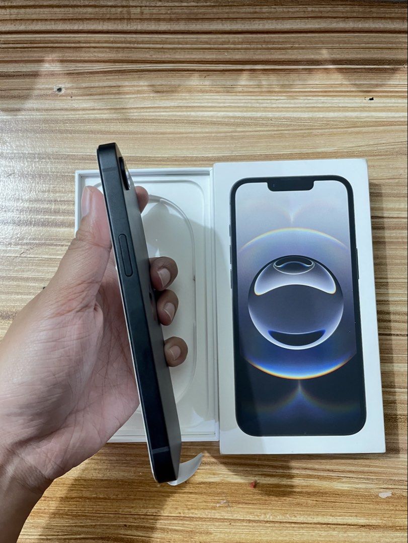 Iphone 16e (Category: Others) located in Pasig City. Submitted by pawielliinnee (Listing ID 1469863120, Image 3). Description: Details(kindly read all details po!!) •Iphone 16e •Under warranty till 10/05/27 •Kakabukas lang nong Oct 5 •Color: Black •Storage: 128GB •Battery Health: 100% •CC: 17 •True tone✅ •Face id✅ •No history of repair (all original parts) •Smartlocked •Unli reset •All working •Strictly no return once settled! Inclusions: •Box(sa