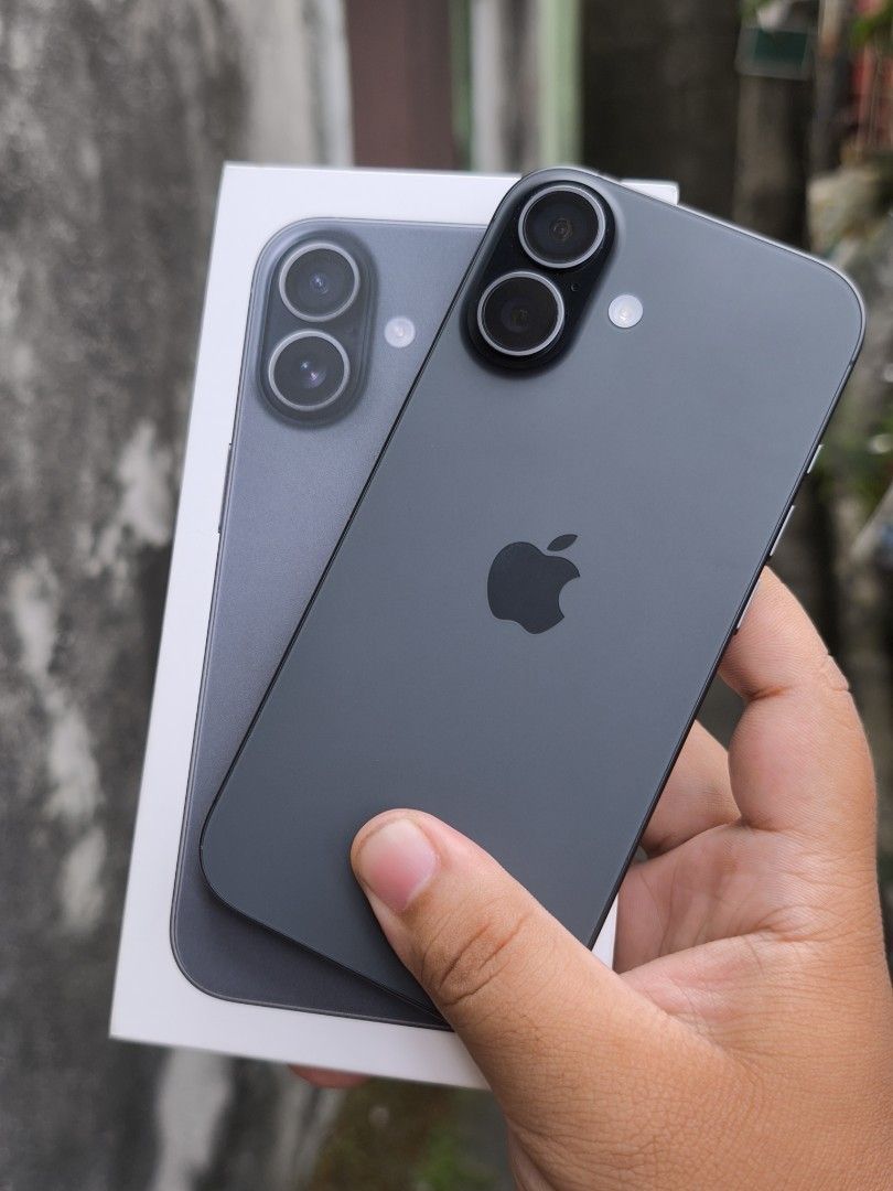 IPHONE 17 256 | 100%BH | COMPLETE (Category: Other Mobile & Gadget Accessories) located in Caloocan City. Submitted by jm18345 (Listing ID 1469854817, Image 1). Description: 43,500 FIXED PRICE iPhone 17 256Gb | Like new •100% Battery health •Under warranty till nextyear •Complete package w/ free cases •OPENLINE both simslot & ESIM •No issues, no dents, no scratch. 📍South caloocan area Fixed price, non negotiable..