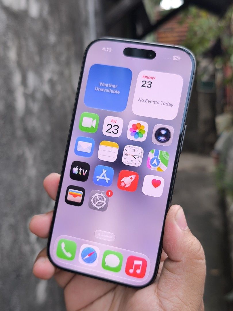 IPHONE 17 256 | 100%BH | COMPLETE (Category: Other Mobile & Gadget Accessories) located in Caloocan City. Submitted by jm18345 (Listing ID 1469854817, Image 2). Description: 43,500 FIXED PRICE iPhone 17 256Gb | Like new •100% Battery health •Under warranty till nextyear •Complete package w/ free cases •OPENLINE both simslot & ESIM •No issues, no dents, no scratch. 📍South caloocan area Fixed price, non negotiable..