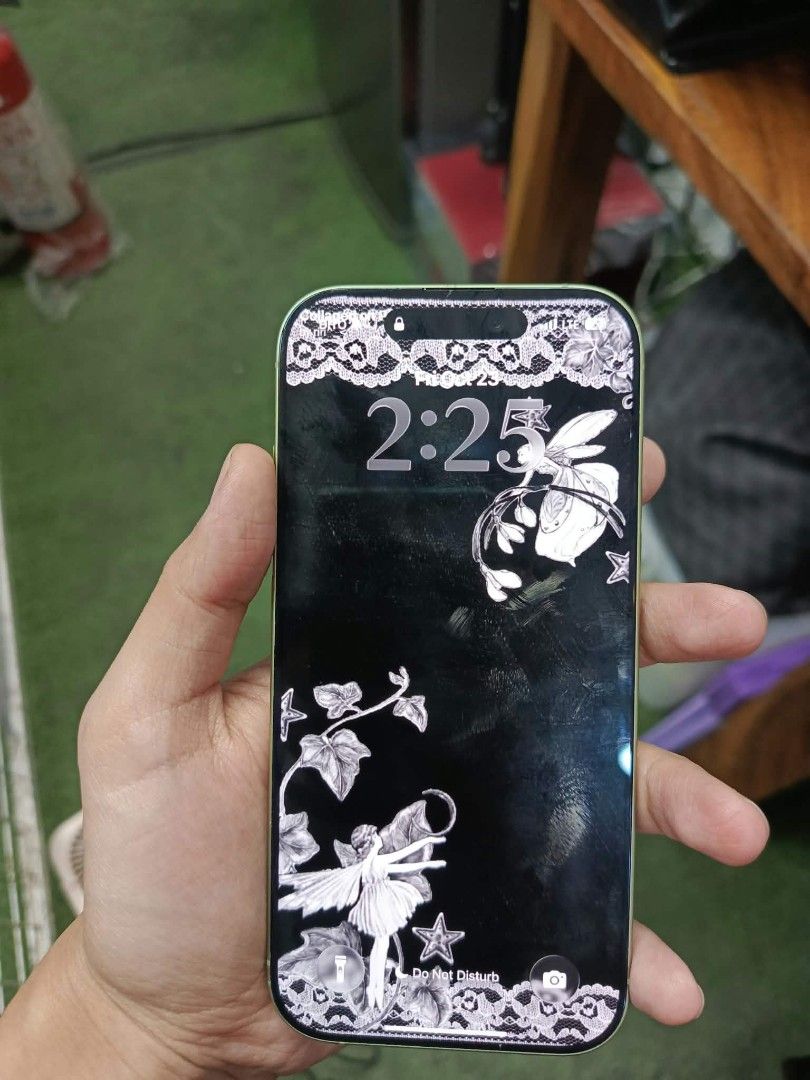 iPhone 17 Sage green RUSH! (Category: iPhone 17 Series) located in Manila. Submitted by iqyashi (Listing ID 1469907995, Image 2). Description: IPHONE 17 256 RUSH RUSH! IPHONE 17 ESIM ONLY PRICE : 46500 still nego - bnew condition - 256 gb - 96% Battery health orig - warranty until june 2027 - no history of repair/replacements - face ID working - NTC Approved ( AH/A) - truetone working - noissue on camera - all buttons working Inclusions: Original