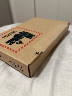 （分類：）位於 。 由 samtheseller9896 提交（商品編號 1469930035，圖片 1）。簡介： 。