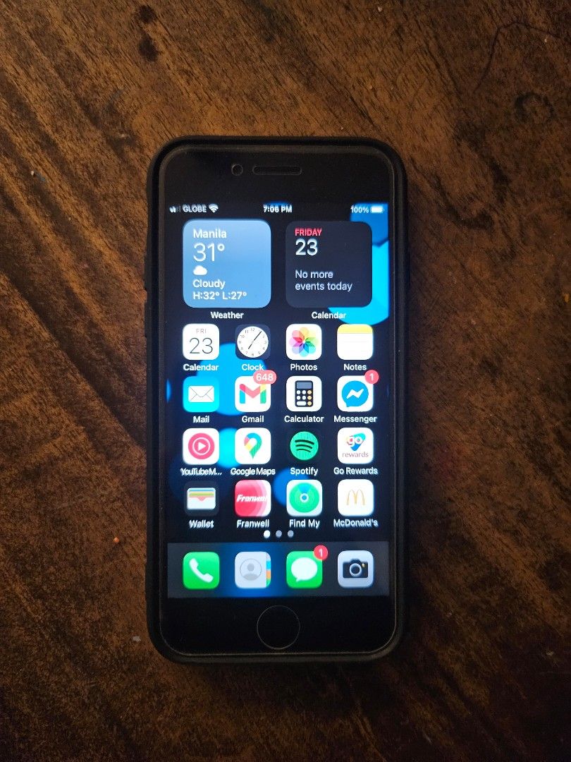 Iphone 7 (Category: Others) located in Pasig City. Submitted by wilsonwill38327 (Listing ID 1469867767, Image 1). Description: good working cond, makinis, not repaired, openline only obvious issue is battery. it will not last the wholeday only halfday on standby and around 2 hours if heavily used..