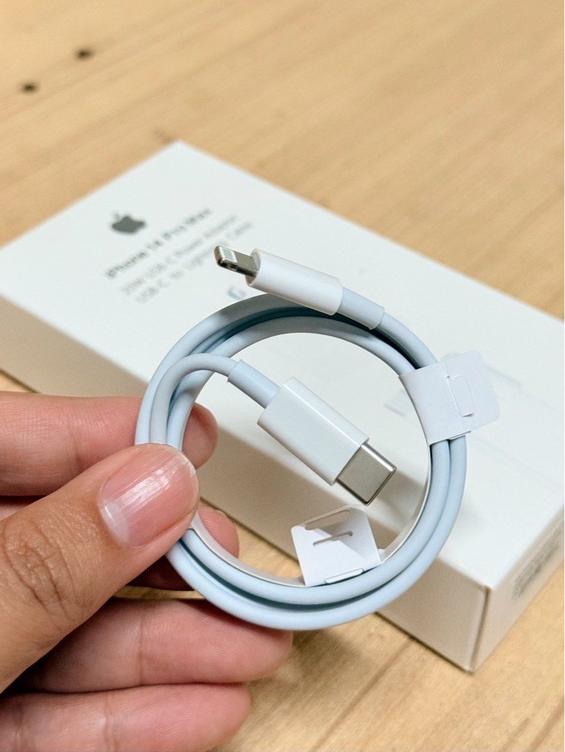 IPHONE CORD LIGHTNING CABLE 1M (Category: Chargers & Cables) located in Manila. Submitted by mae0103 (Listing ID 1469801052, Image 1). Description: IPHONE CORD LIGHTNING CABLE 1M BRANDNEW AUTHENTIC COMPATIBLE DEVICES IPAD / IOS OPEN VIA LALAMOVE / JNT / MEET UP 📍: POBLACION MUNTINLUPA CITY.