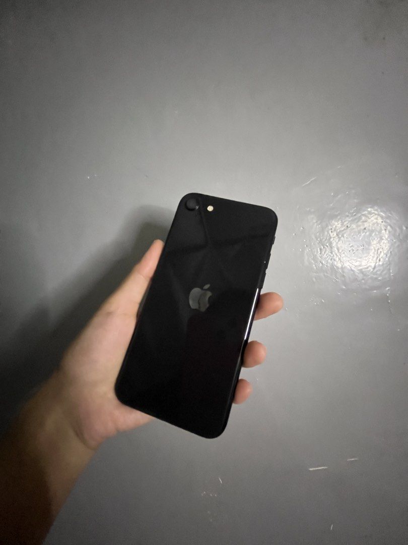iPhone SE 2nd Gen (2020) 64gb (Category: iPhone SE Series) located in Manila. Submitted by escherichiacoli_o157h7 (Listing ID 1469896261, Image 1). Description: iPhone SE 2020 (64 gb) for sale — openline (any sim) — used as spare/secondary phone — doesn’t vibrate in silent mode — has scratches on the screen — 91% battery health — touch id working — true tone working — reset all you want — iOS 26 (can be updated to iOS 27) — unit and case only .