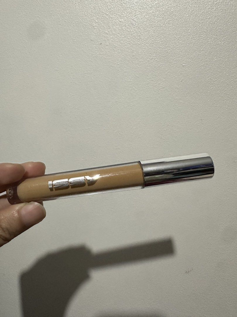 Issy Active Concealer (Conceal + Cover) YL2[AC] (Category: Makeup) located in Manila. Submitted by shopkriscloset (Listing ID 1469815637, Image 2). Description: Used twice only Bought May 2026 ‼️PLEASE READ BEFORE PLACING AN OFFER -Please be patient and respectful. 🤗 If I don’t get to reply immediately, I might be working. - Please REFRAIN from making an offer if you do not intend to complete the purchase ❗️ACCEPTED OFFER means SOLD 🫶🏼 Please 