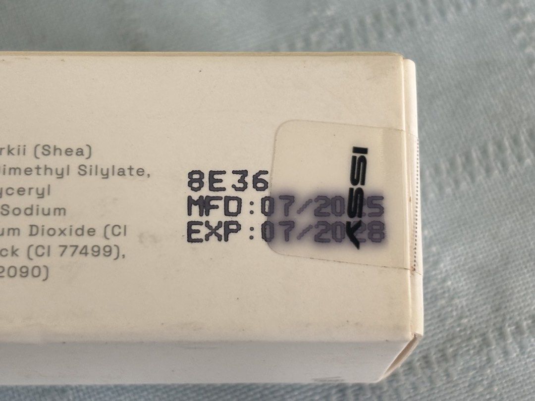 ISSY Hydragloss Cowgirl (Category: Makeup) located in Manila. Submitted by channabe (Listing ID 1469799489, Image 3). Description: Hydragloss Hydrating Lip Treatment - Shade: Cowgirl - Brand new, unused, with box with - Manufacture Date: July 2025 - Expiration Date: July 2028 📍 quezon city.