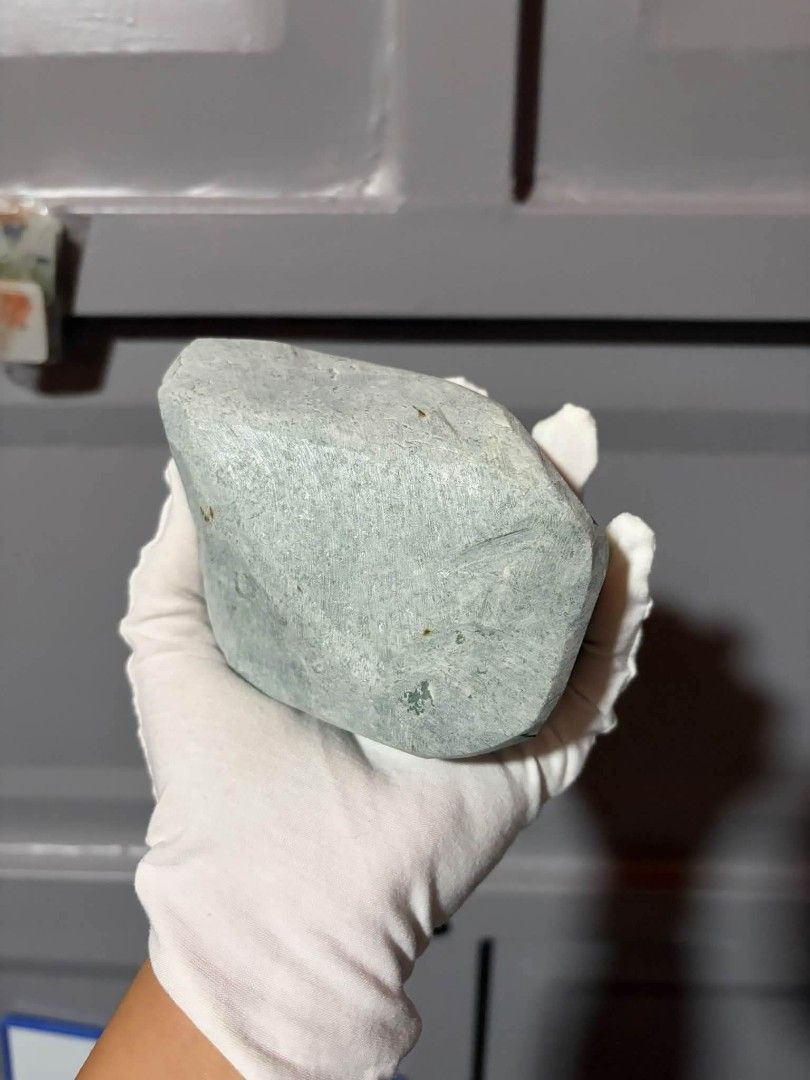 Jade Imperial Stone (Category: Precious Stones) located in Baguio. Submitted by thrifters_shop (Listing ID 1469855815, Image 1). Description: .
