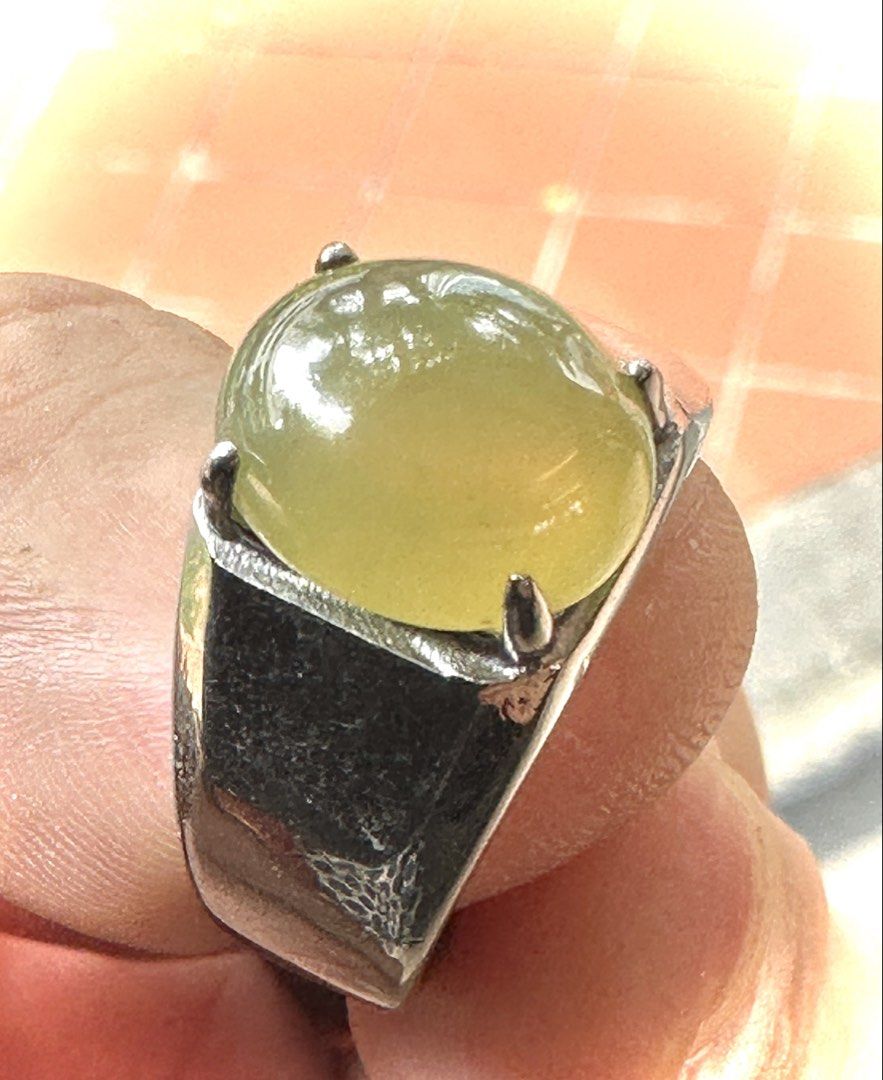 Jade Ring (Category: Jewelry) located in Singapore. Submitted by ynot (Listing ID 1469798792, Image 2). Description: .