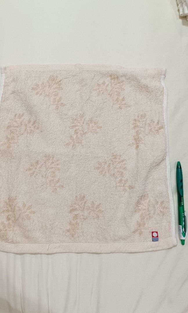 Japan Imabari Face/Back towels 33x35cm (Category: Bedding & Towels) located in Makati City. Submitted by jstreasuredfinds (Listing ID 1469858206, Image 2). Description: Washed and sanitized 100% Japan cotton Imabari brand. Super absorbent. IM-10.