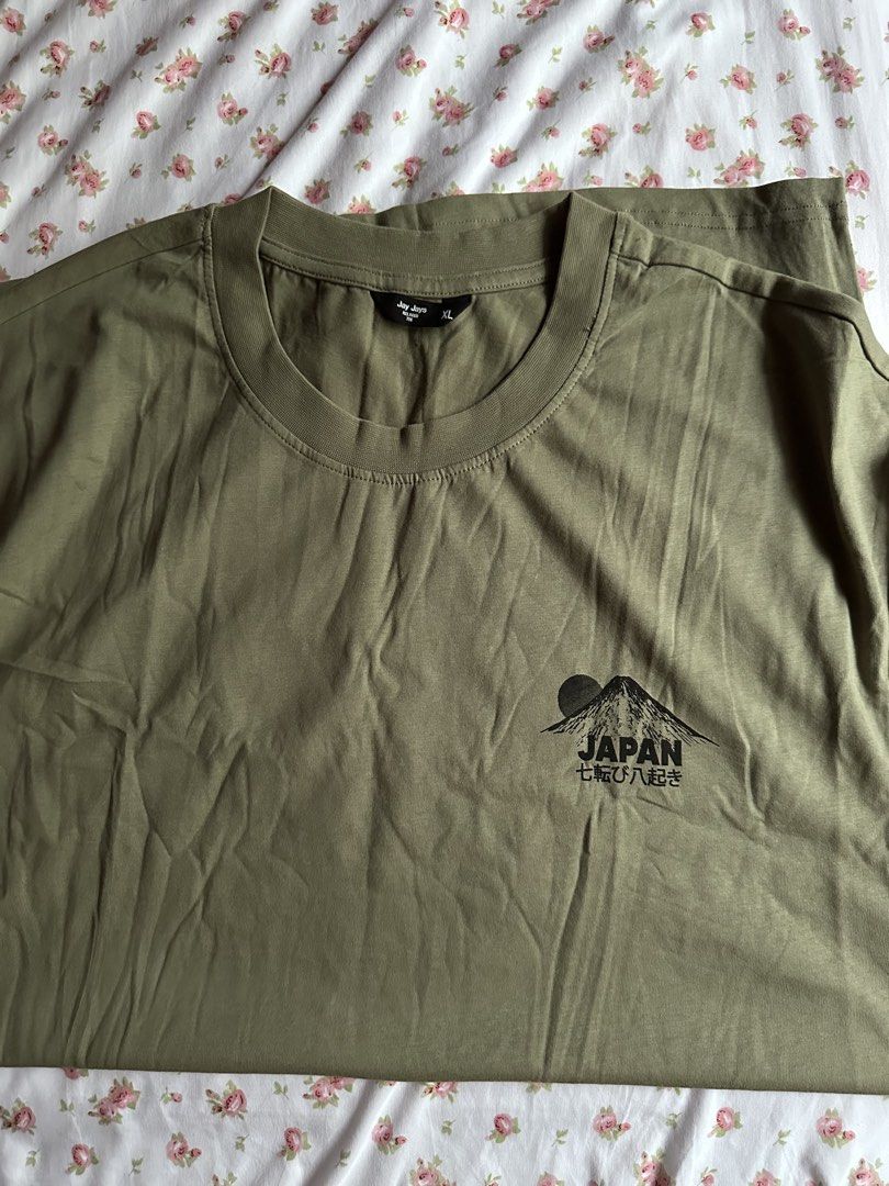 Japan Relaxed Graphic tee army green (Category: Tshirts & Polo Shirts ) located in Binmaley. Submitted by gwolfwardrobe (Listing ID 1469838978, Image 3). Description: 24width No tags.