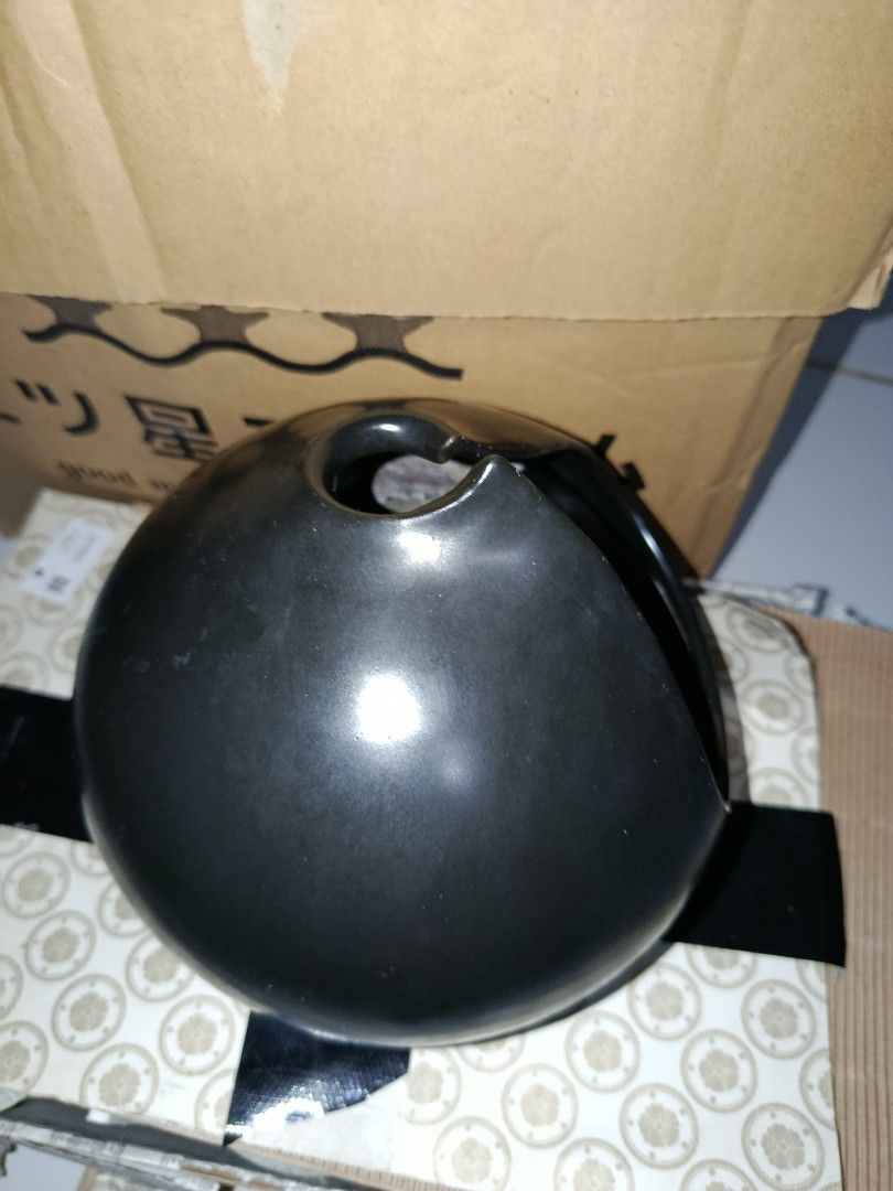 Japanese Ikenobo uniquely shaped ceramic vase (Category: Vases & Decorative Bowls) located in Quezon City. Submitted by kristal68 (Listing ID 1469839539, Image 2). Description: rare vintage.