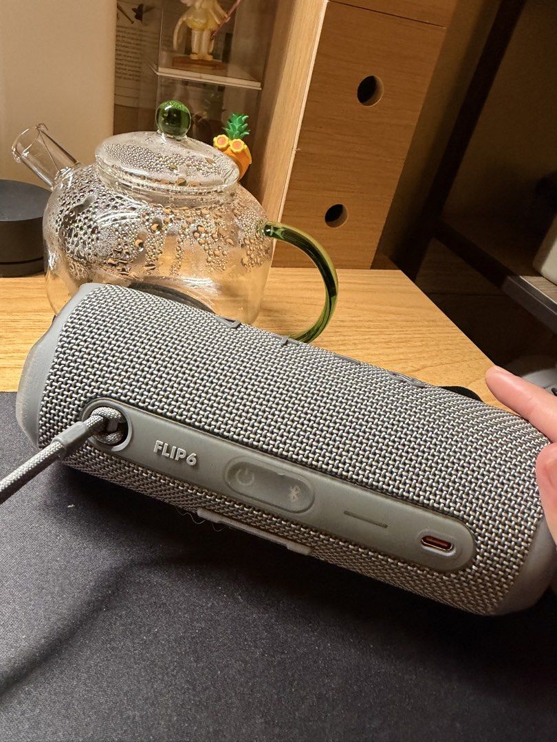 JBL Flip 6 Portable Waterproof Bluetooth Speaker Grey (Category: Soundbars, Speakers & Amplifiers) located in Quezon City. Submitted by milkiacream (Listing ID 1469921251, Image 2). Description: Flip 6 Model RFS: upgrade Loc: Eastwood.