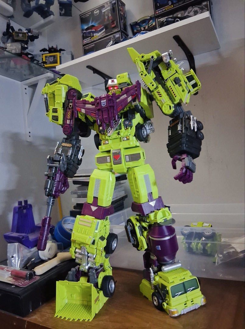 Jinbao Combiners Devastator Transformers (Category: Figurines & Statues) located in Paranaque City. Submitted by icko007 (Listing ID 1469823980, Image 2). Description: Jinbao Combiners Devastator Transformers Height 45cm to 18inches Tall With additional Accessories Pack 🎄🌲Price 8800 Only 🔥🔥 No Rush Shipping /Dibs now pay now Location Paranaque Payment Gcash/Bpi Shipping Lalamove/Lbc Buyers Risk / Fee ‼️Seller is not responsible for: lost, sto