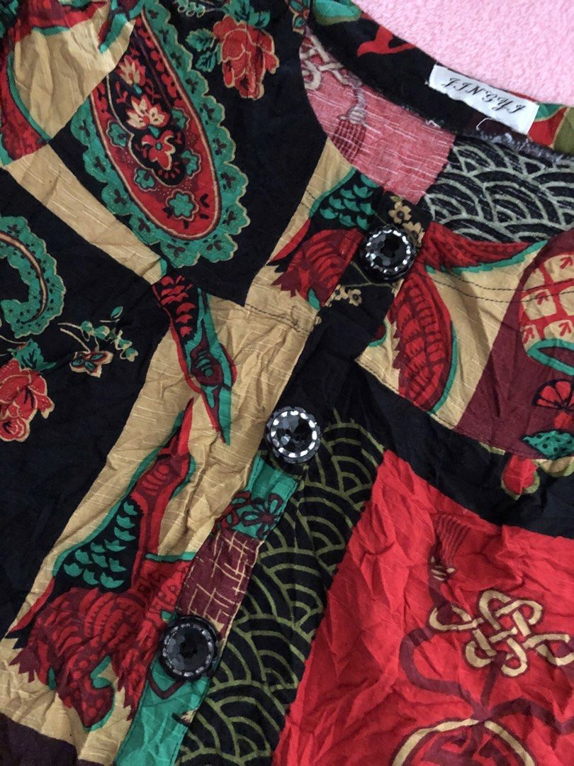 Jingyi Patchwork Short Sleeve Button Blouse (Category: Blouses) located in Manila. Submitted by seethestarrz (Listing ID 1469854811, Image 2). Description: 📍qc, metro manila 🚚 jnt, sf shouldered by buyer .