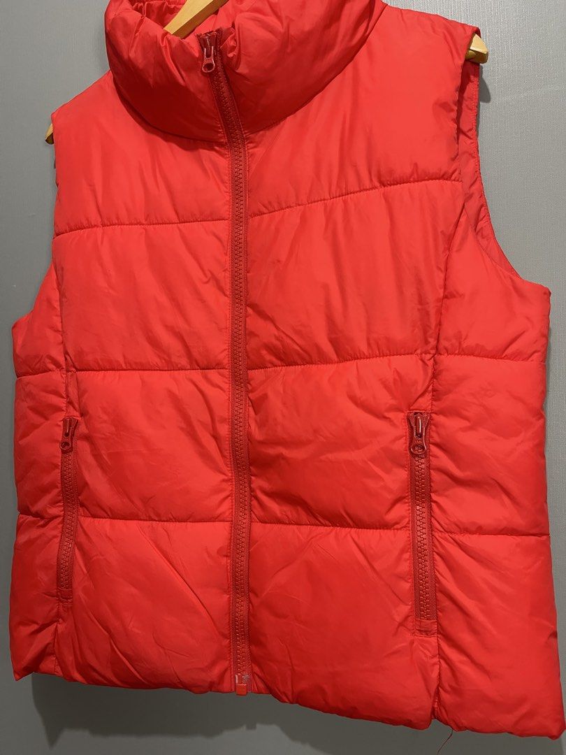 Joe Fresh Quilted Puffer Vest (Category: Coats, Jackets and Outerwear) located in Davao. Submitted by yannrussel00 (Listing ID 1469872610, Image 3). Description: 📍𝗟𝗼𝗰𝗮𝘁𝗶𝗼𝗻: 𝗗𝗮𝘃𝗮𝗼 𝗖𝗶𝘁𝘆 📌 𝗜𝘁𝗲𝗺 𝗦𝘁𝗶𝗹𝗹 𝗔𝘃𝗮𝗶𝗹𝗮𝗯𝗹𝗲 𝗥𝗘𝗔𝗗 𝗗𝗘𝗧𝗔𝗜𝗟𝗦 𝗕𝗘𝗟𝗢𝗪 ⬇️ ‼️ Size Medium Dimes W22 x L24.5 Condition 10/10 Like new No issue ₱1,100 + SF.