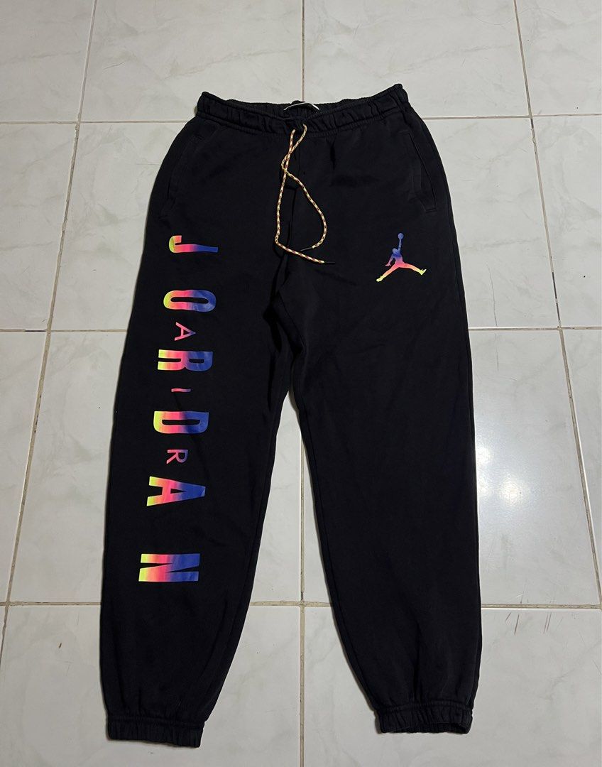 JORDAN DNA SWEATPANTS JOGGER (Category: Joggers) located in Manila. Submitted by dailystrategythrift (Listing ID 1469762994, Image 1). Description: WTS ‼️ JORDAN DNA HBR FLEECE SWEATPANTS SIZE LARGE ON TAG WAIST - 32/40 LENGTH - 40 EXCELLENT ASNEW💯❤️ PRICE - 📩 LOCATION LASPIÑAS CITY 📍📍 DM FOR PURCHASE 📩📩.