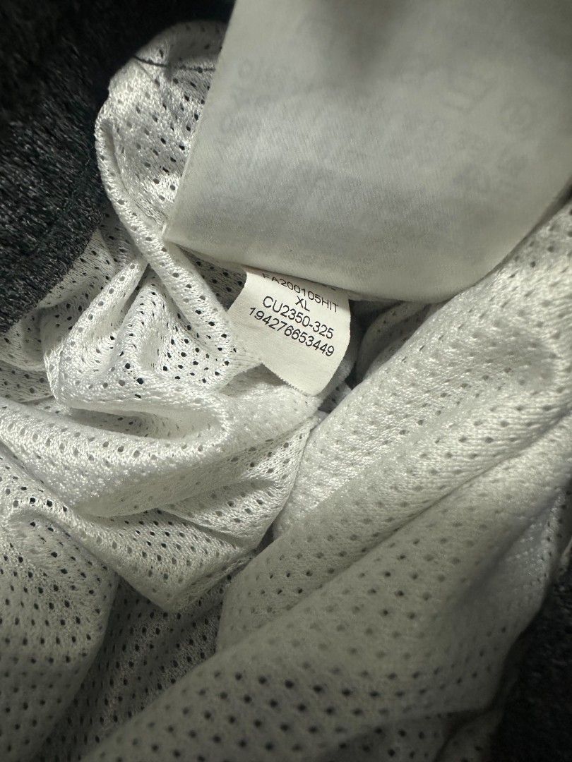 Jordan Jumpman Diamond (Category: Shorts) located in Manila. Submitted by rodeltzy (Listing ID 1469824043, Image 3). Description: - Authentic Jordan mesh shorts - Color: Olive Green / Dark Grey - Size: XL (Standard fit) - Material: 100% breathable polyester mesh - Features: Elastic waistband with adjustable black drawstring, large white Jumpman logo on lower sides, and secure zippered back pocket - Style Code: CU2350-325 - Origin: Made in Thailan