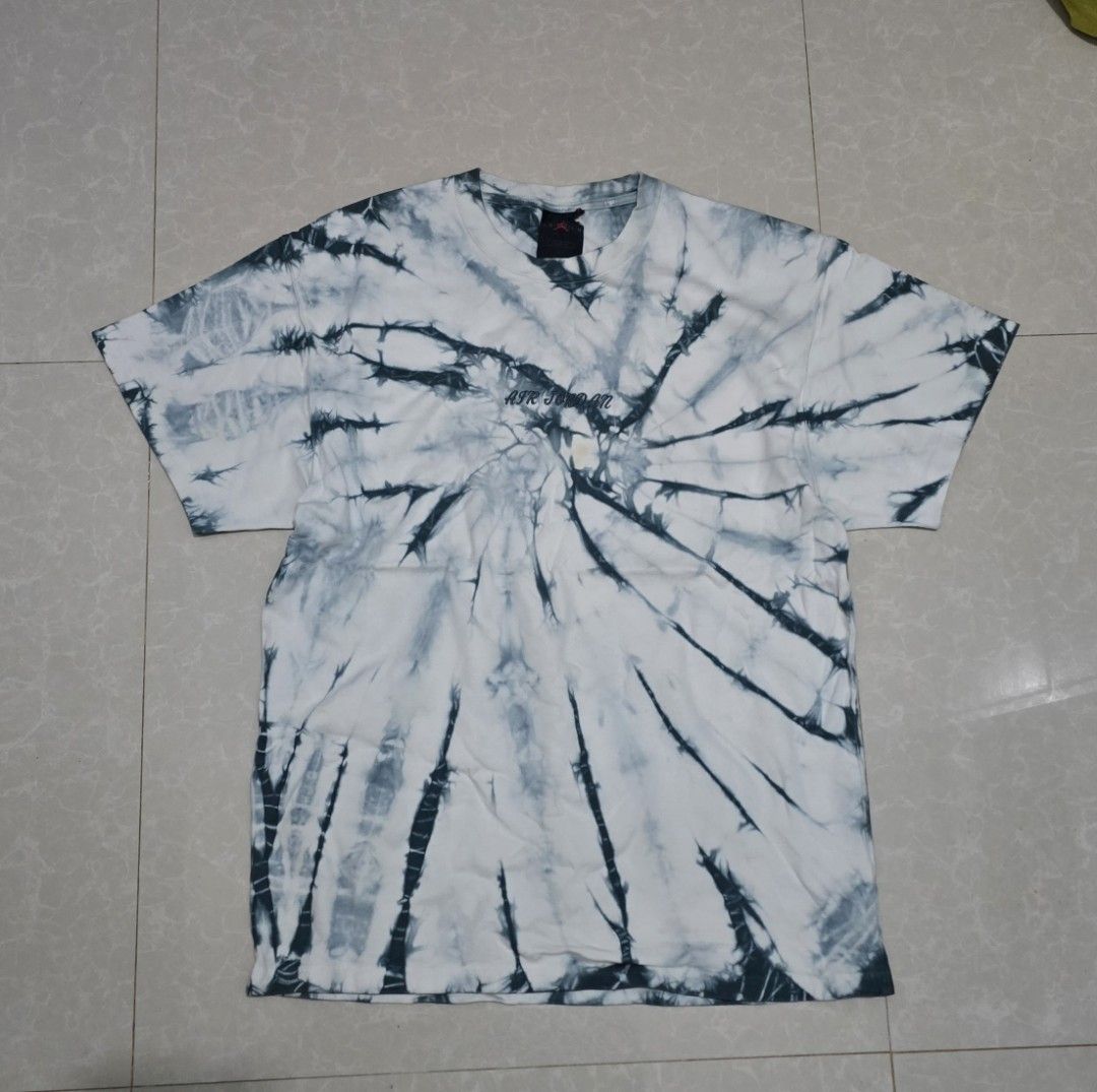 Jordan tie dye shirt (Category: Tshirts & Polo Shirts ) located in El Nido. Submitted by marco.tandoc (Listing ID 1469806431, Image 2). Description: size: Large (loose fit) width: 21 length: 28.