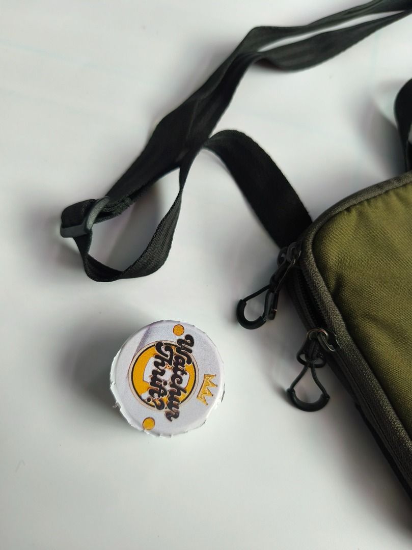Kangol Logo Vertical Sling Bag (Category: Sling Bags) located in Manapla. Submitted by gentleturtle_3dc683 (Listing ID 1469924888, Image 2). Description: Kangol Logo Vertical Sling Bag 💵 ₱ 390 📏 Size: 5 x 7 🎨 Color Rate: 9.5 /10 or better ✨ Condition: Great Pre-loved thrifted item. 💬 Message us for inquiries!.