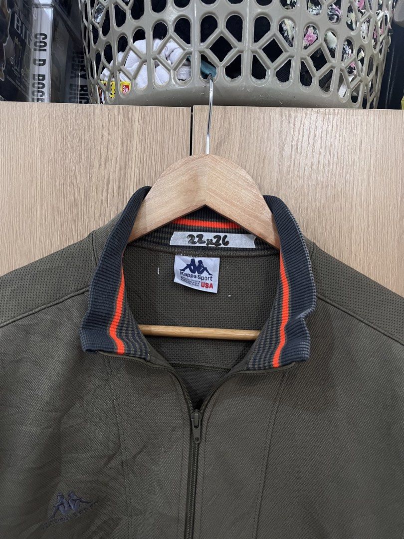 Kappa Sport (Category: Coats, Jackets and Outerwear) located in Mandaluyong City. Submitted by tatin_abad07 (Listing ID 1469870057, Image 2). Description: Kappa Sport Small, 22x26 Condition: 10/10 ₱350.00.
