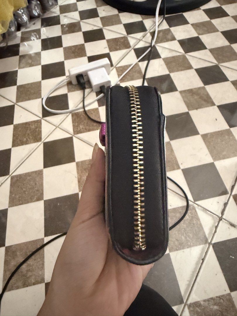 kate spade small wallet (Category: Wallets & Card holders) located in Quezon City. Submitted by mariamaharba7798 (Listing ID 1469899335, Image 2). Description: authentic pm for more details .