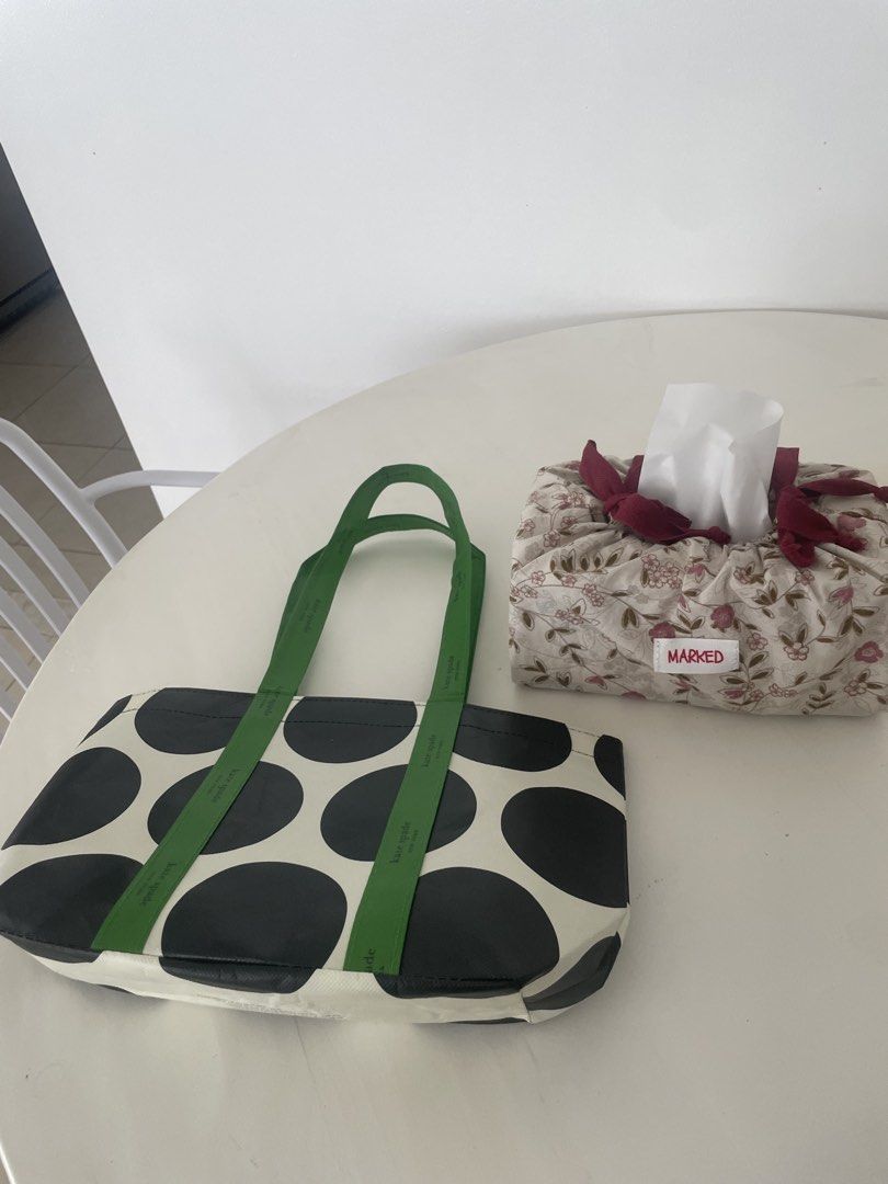 kate spade tarpaulin bag (Category: Luxury Bags & Wallets) located in Taguig. Submitted by leahmom (Listing ID 1469788241, Image 3). Description: 🖤 Kate Spade Polka Dot Tote Bag 💚 A fun and stylish tote made from durable, lightweight tarpaulin-like paper material. Despite its paper-like texture, it’s surprisingly tough, sturdy, and practical for everyday use. ✨ Lightweight & easy to carry ✨ Durable and tear-resistant ✨ Spacious and versatile ✨ 