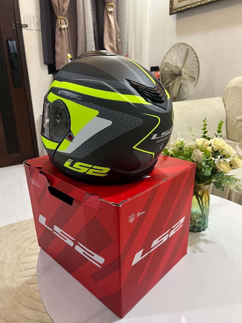 Kawasaki Ninja 650 KRT Edition 2020 (Category: Motorbikes for Sale) located in Iba. Submitted by stitch098768 (Listing ID 1469764767, Image 3). Description: For Sale: 2020 Kawasaki Ninja 650 KRT Edition Price: ₱260,000 (Fixed) Condition: Excellent, Gas and Go! Mileage: 19,000+ km Key Features: Modern TFT Display, 2 Original Keys Reason for Selling (RFS): Focusing on other priorities 🎁 Freebies Included (Riding Gear & Helmets) LS2 FF805 Thunder C