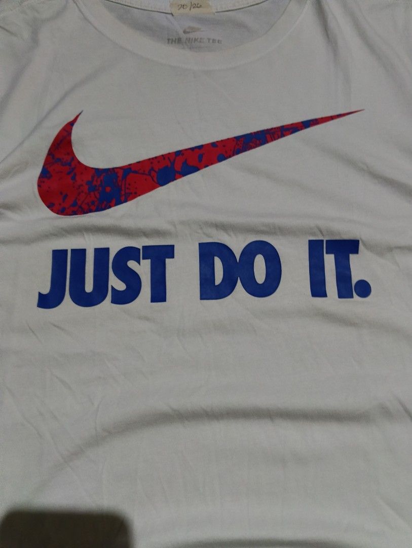 Kimjustine Inayan (Category: Formal Shirts) located in Manila. Submitted by kim_inayan (Listing ID 1469783571, Image 2). Description: NIKE GRAPHIC TEE MEDIUM SEMI LARGE L26 W20 NO ISSUES EXCELLENT WASHED 300+SF ONLY.