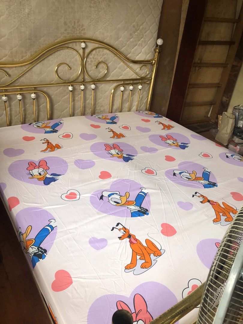king size bedframe with king size bed (Category: Bedding & Towels) located in Manila. Submitted by ishiaaaa (Listing ID 1469785934, Image 1). Description: RUSH FOR SALE!!! King size Bedframe and King size matress set 3500 issue: scratches and dents dahil sa paglipat.