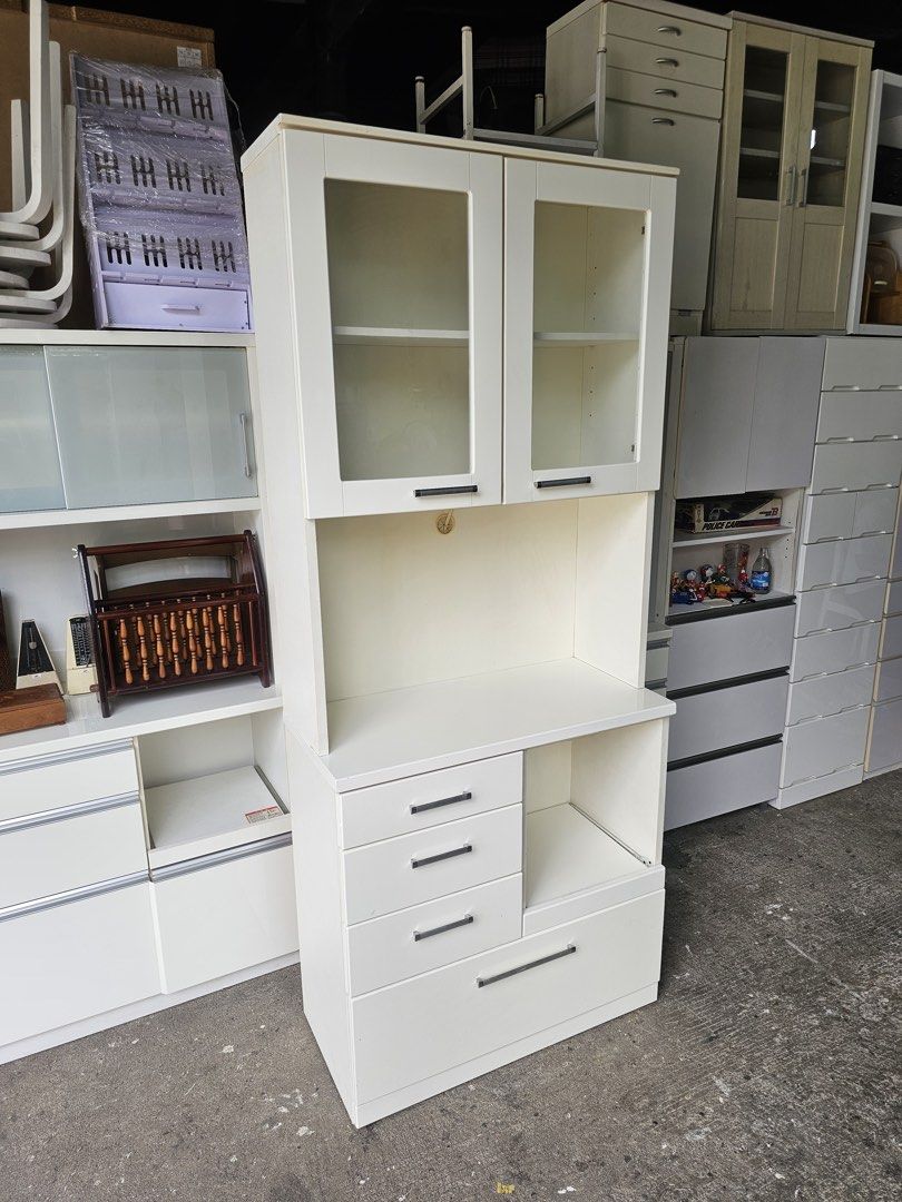 Kitchen Cabinet (DUCO) ‼️ (Category: Shelves, Cabinets & Racks) located in Quezon City. Submitted by ledamadel (Listing ID 1469815960, Image 3). Description: Kitchen Cabinet (DUCO) ‼️₱9800‼️ ✔L-35 H-79 W-18 inches 📏 ✔2 Doors,1 Shelf & 5 Drawers 🗄 ✔Laminated 🔖 ✔️Socket Ready 🔌 ✔️Compress & Mdf Back! 💢 ✔Scratches As-is! 👌 Location: 40 Aplaya St Napocor Vill. Tandang Sora Quezon City. For inquiry please Pm us or Call. 09066885859 Please like o