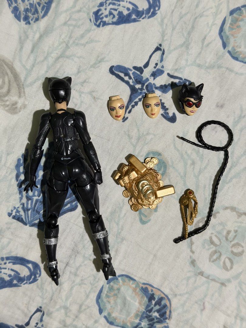 KO Revoltech Catwoman (Category: Figurines & Statues) located in Silang. Submitted by honjinu (Listing ID 1469921965, Image 2). Description: Selling KO Revoltech Catwoman - as is, wysiwyg - tight joints item loc: cavite mod: lalamove or jnt mop: bank transfer or gcash.