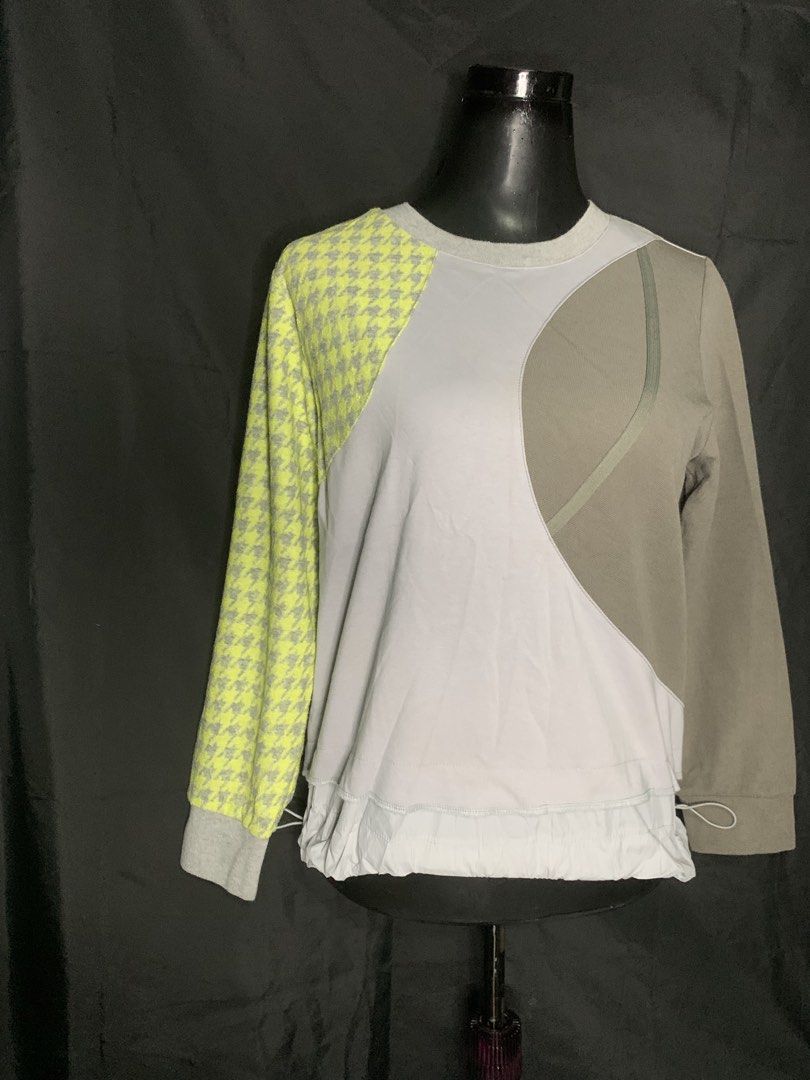Korean Patchwork Sweatshirt (Category: Coats, Jackets and Outerwear) located in Manila. Submitted by kwentoatkasuotan (Listing ID 1469878118, Image 3). Description: No issues po Size: Small-Petite Med Color Rate: 10/10.