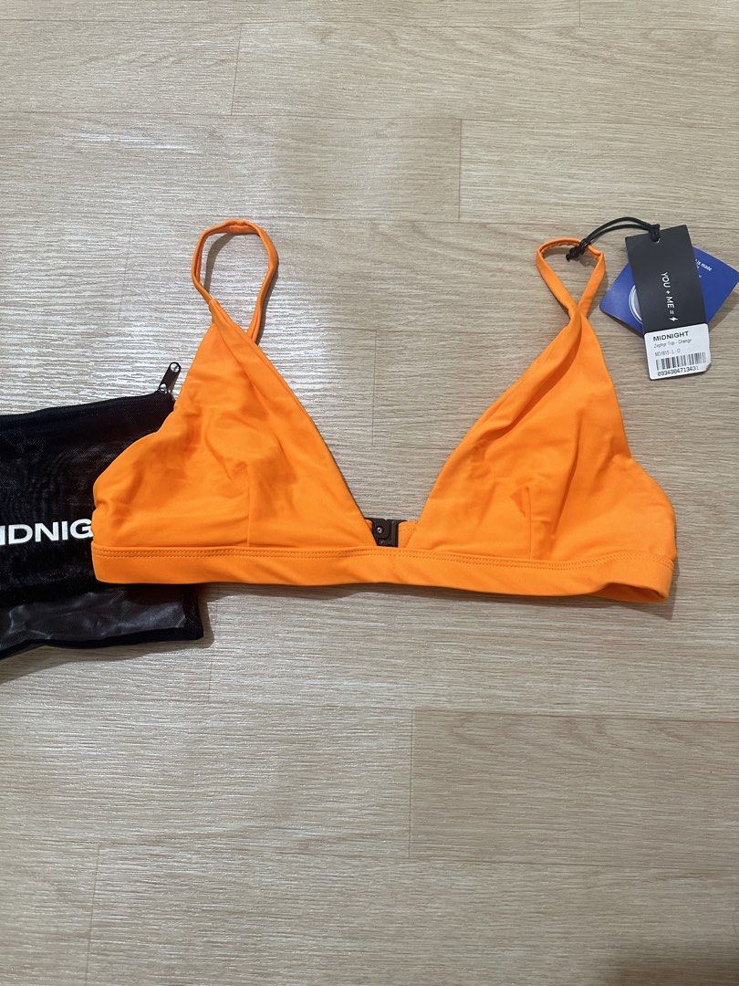 (L) MIDNIGHT Triangle Bikini Top / Swim Top (Category: Bikinis & Swimsuits) located in Manila. Submitted by sunnyfloshop (Listing ID 1469925212, Image 2). Description: Brandnew 🍃Large 🍃Triangle cups 🍃Adjustable straps.