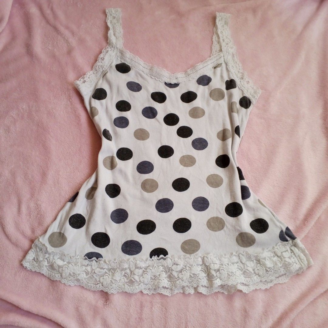 Lace ribbed polkadot cami top (Category: Sleeveless) located in San Fernando. Submitted by nicakess789 (Listing ID 1469946496, Image 1). Description: ✎ washed and ready to wear^^ ✎ no ww(d ko kasya) ✎ Condition: no issue ✎ Size: can fit m-l ✎ Bust area: 30 in ✎ Length: 23 in DM if interested or for inquiries. MOP: GCash only MOD: J&T, Lalamove -SF SHOULDERED BY BUYER 📍 pampanga.