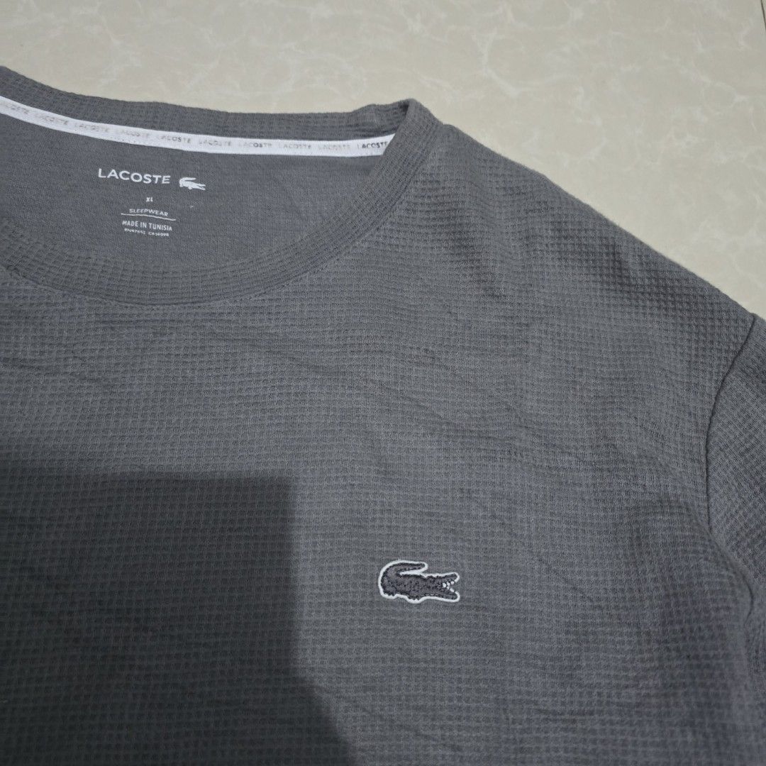 Lacoste knited (Category: Tshirts & Polo Shirts ) located in El Nido. Submitted by marco.tandoc (Listing ID 1469903981, Image 3). Description: size: xL width: 24 length: 28 no issue.