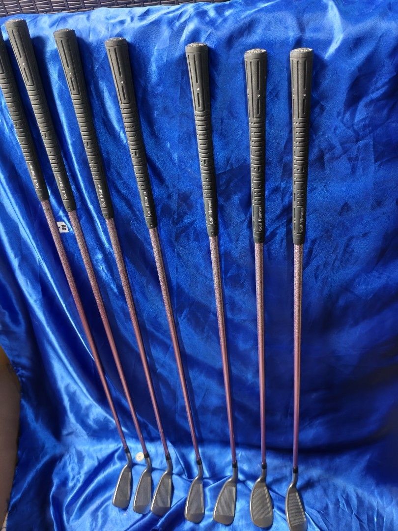 LADIES FLEX IRON SET (Category: Golf) located in Manila. Submitted by meiyeon2 (Listing ID 1469801994, Image 3). Description: MARUMAN PEBEC iron set for ladies.. iron number 5-9i PW SW. right handed club.