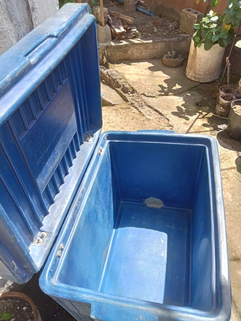 Large Heavy Duty Cooler Box (Category: Food Organization & Storage) located in Cebu City. Submitted by cleverwind.221754 (Listing ID 1469904803, Image 1). Description: Selling large heavy duty cooler, Nature's Spring. In good condition. For pick-up only. Location: Near San Carlos South Campus, CTS/CCMC. Check out also our other items: https://garage-sale.pages.dev.