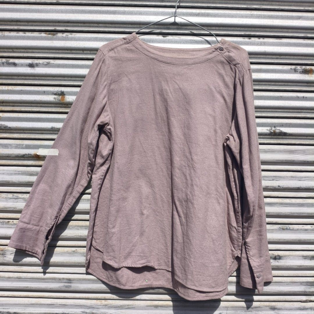(Medium- L) Muji taupe sweater (Category: Coats, Jackets and Outerwear) located in Lucena. Submitted by minryism (Listing ID 1469794513, Image 1). Description: muji taupe sweater 💃💃 fits large-xl Ladies 💪💪fits medium- large Men (⁠◠⁠ᴥ⁠◕⁠ʋ⁠) onli: 500 Length:26 in Width (pit to pit):22in Shoulder:16 in Sleeves:23 in Arm opening: 9 haven't seen any muji in this colorway so chic n v soft forda best fit po u can measure ur fav garments to compare 